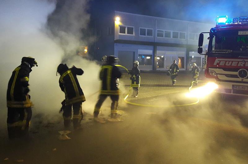 muellbrand_wehrmaenner