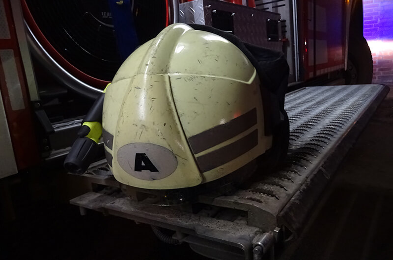 ez_1502_18_helm