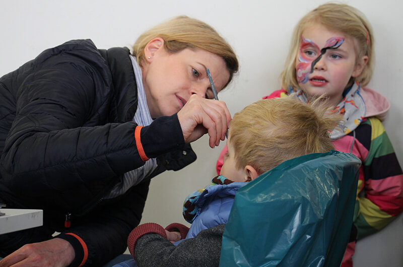 bst18_vly_halle_kinder_schminken