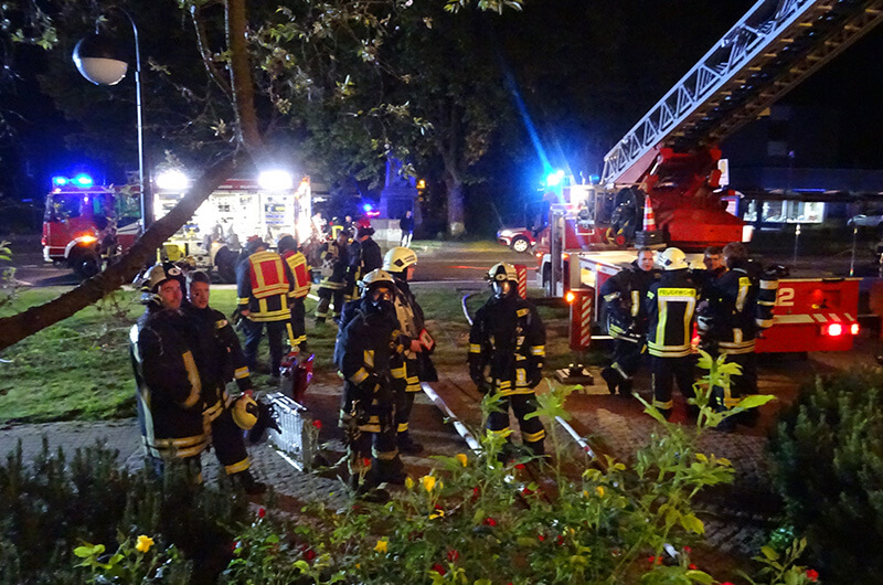 ez_2005_18_0003_DSC01160 ez_hochstr_wehrleute_agt_bereitschaft