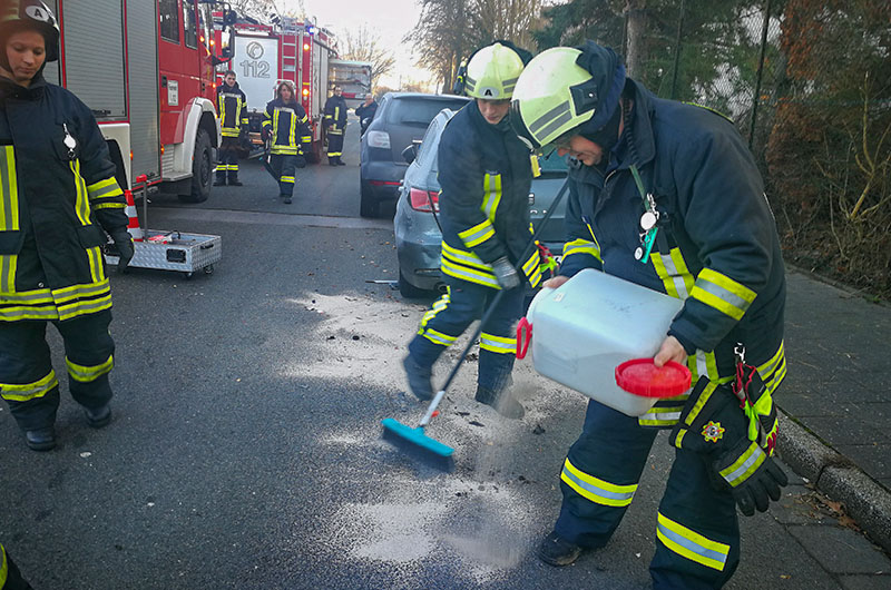 ez_2812_18_VU_0003 281218_wehr_bindemittel_verteil
