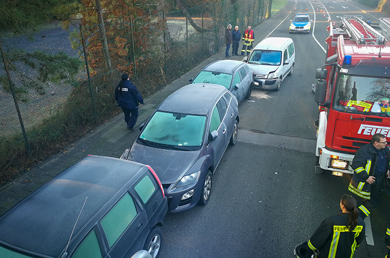 ez_2812_18_VU_0005 281218_vogelperspek_4_unfallfahrzeuge