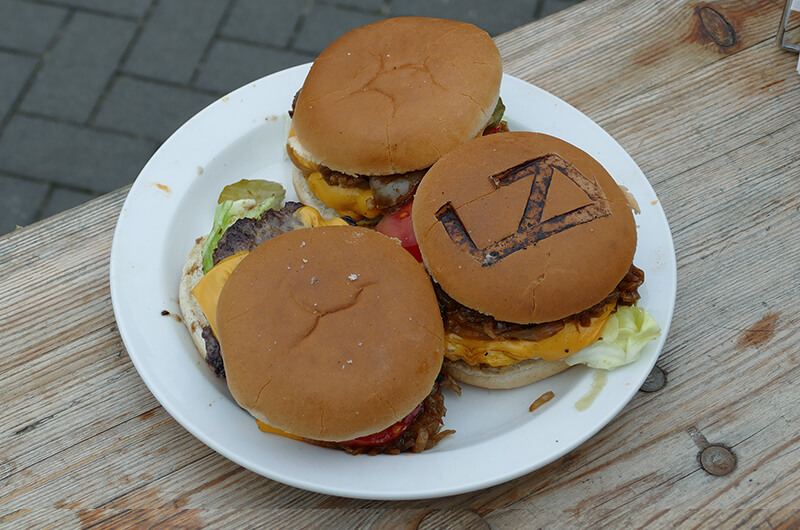 fire_burger_mit_lzv_brandzeichen